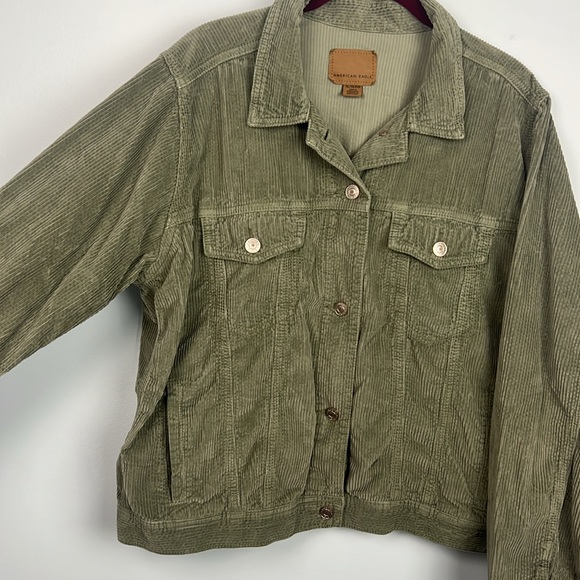 American Eagle XL green chunky corduroy women’s short waisted button down jacket - Picture 4 of 9